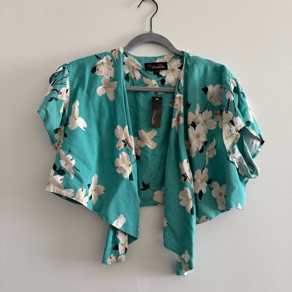 Trashy diva dogwood tie top size 18 NWT